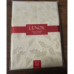 LENOX Holly Shimmer 52”x 70”Tablecloth Cream Gold Shimmer Holly‎ Leaves New